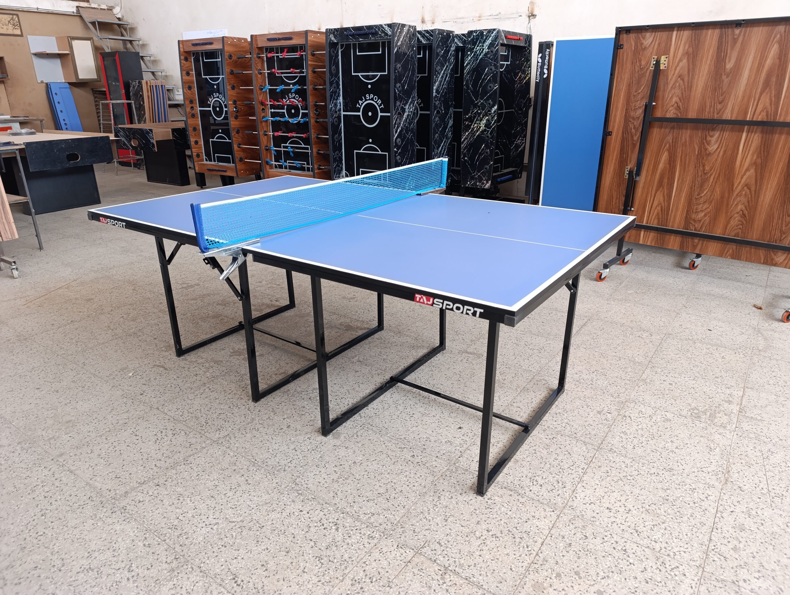 میز پینگ پنگ آپارتمانی
